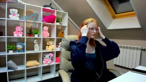 Elizabeth online show from 01-03-25, 01:27