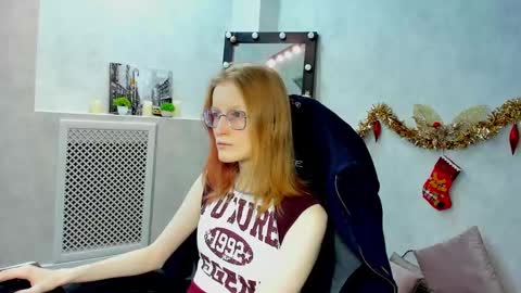 Snapshot of elizabeth_harpper chatting on 01-04-25, 01:31 Elizabeth online show from 01-04-25, 01:31