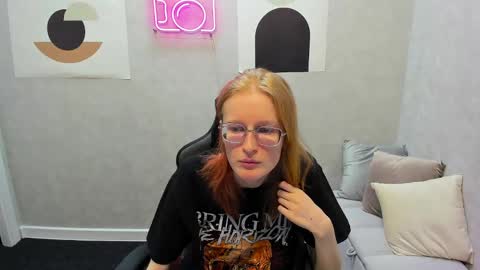 Elizabeth online show from 01-08-25, 01:32