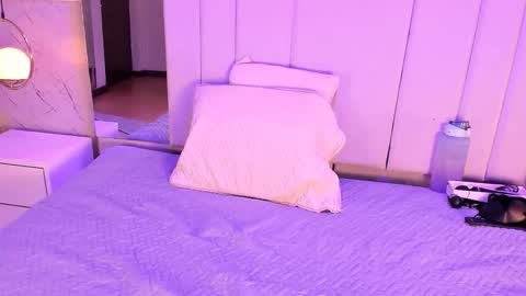    online show from 12-05-25, 06:22