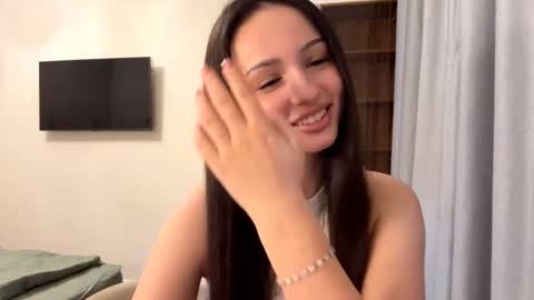 Mia online show from 12-20-25, 02:46