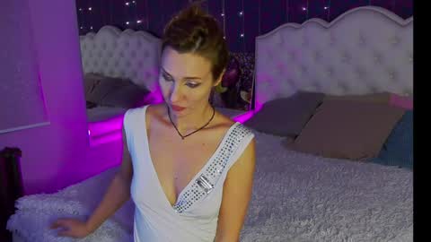 Snapshot of elizamayers chatting on 01-31-25, 03:52 Linda online show from 01-31-25, 03:52