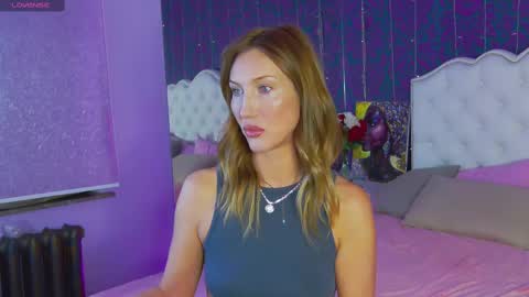 Snapshot of elizamayers chatting on 03-06-25, 08:59 Linda online show from 03-06-25, 08:59