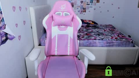 Snapshot of elizanik chatting on 01-20-25, 12:46 Eliza online show from 01-20-25, 12:46