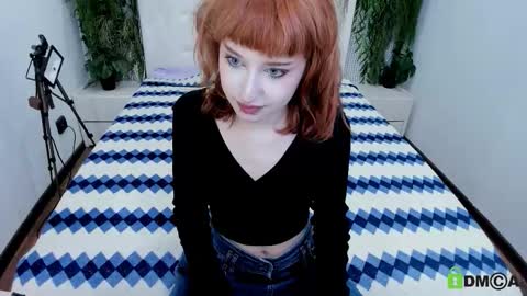 Snapshot of elizanik chatting on 11-28-25, 06:16 Eliza online show from 11-28-25, 06:16