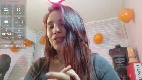 Snapshot of elizatex chatting on 10-15-25, 05:13 online show from 10-15-25, 05:13