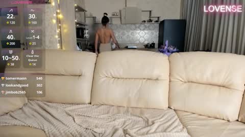 Eliz                               online show from 02-04-25, 06:06