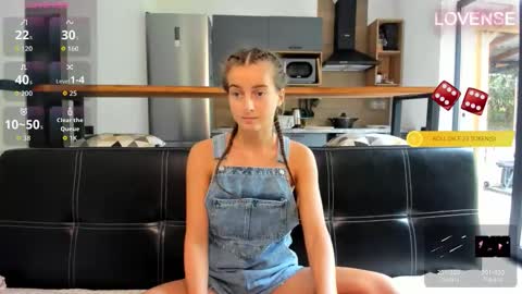 Eliz                               online show from 10-16-25, 08:48