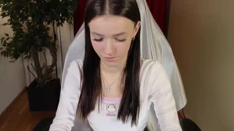 Snapshot of elizzza_ chatting on 11-12-25, 05:41 elizzza_ online show from 11-12-25, 05:41