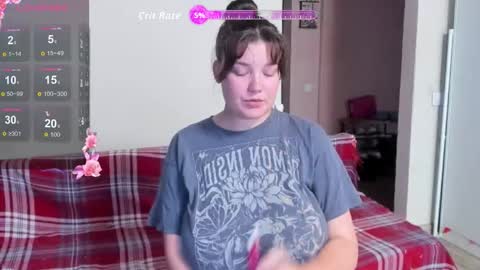 Snapshot of elkapulka chatting on 10-11-25, 08:24 Lina online show from 10-11-25, 08:24