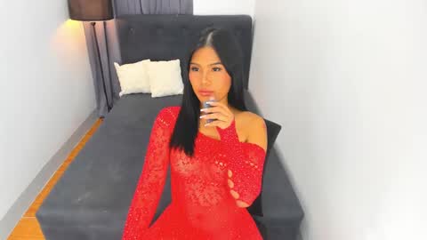 Snapshot of ella______ chatting on 12-10-24, 07:11 Ella online show from 12-10-24, 07:11