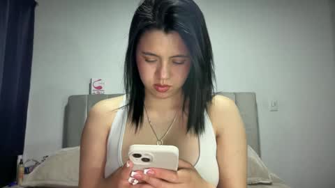 Ella  online show from 01-17-25, 05:00