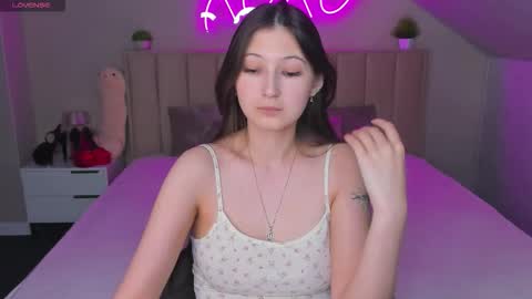 Ella online show from 02-02-26, 09:19