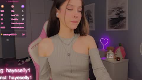 Snapshot of ella_hayes chatting on 12-24-24, 11:55 Ella NEXT STREAM 1TH DECEMBER 1200 - 0800 AM AT MOSCOW TIME online show from 12-24-24, 11:55