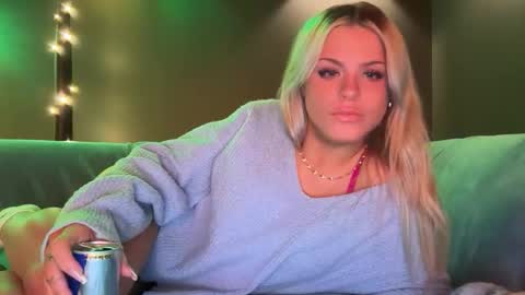 Ella online show from 01-15-26, 05:23