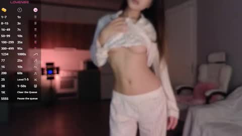 Lee online show from 10-20-25, 02:12