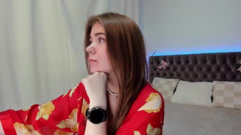 Ella Mayers online show from 02-04-25, 03:33