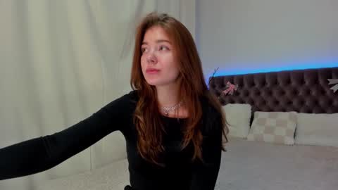 Ella Mayers online show from 02-19-25, 10:53