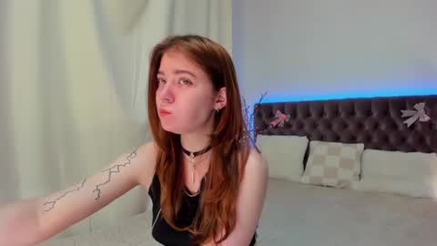 Ella Mayers online show from 02-21-25, 10:04
