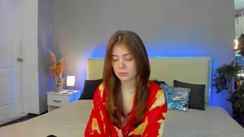 Ella Mayers online show from 02-23-25, 04:57