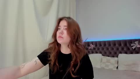 Ella Mayers online show from 02-26-25, 03:42