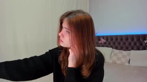 Ella Mayers online show from 03-09-25, 09:14