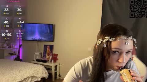 ella_simons online show from 11-13-25, 01:48