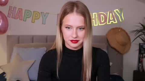 Ella online show from 03-01-25, 07:37