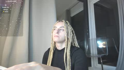 ella_vee online show from 10-24-25, 03:03