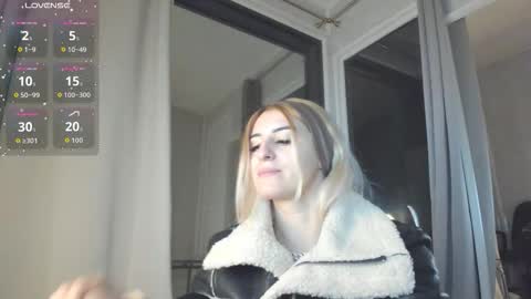 ella_vee online show from 11-03-25, 04:03