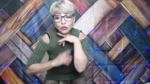 EllaBonito online show from 09-29-25, 05:34