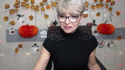 EllaBonito online show from 10-22-25, 05:52