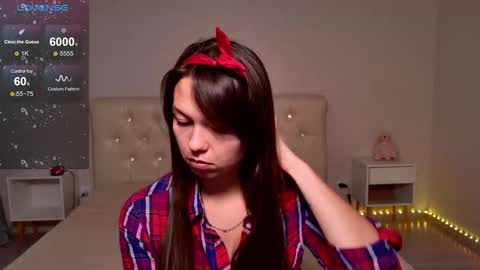 ellacanny online show from 10-21-25, 05:52