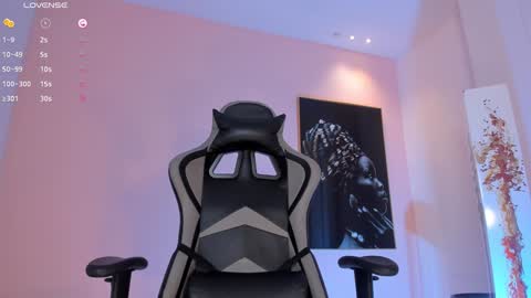 EllaClark online show from 12-06-24, 11:57