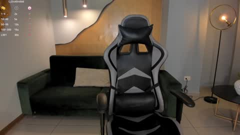 EllaClark online show from 01-11-25, 10:07