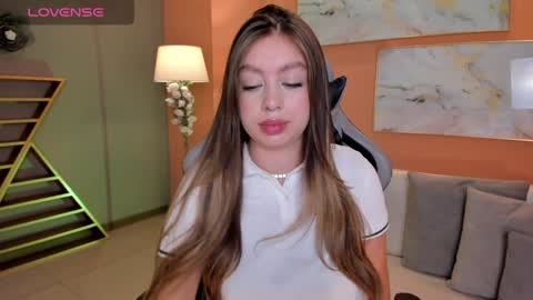 EllaClark online show from 02-05-25, 06:37