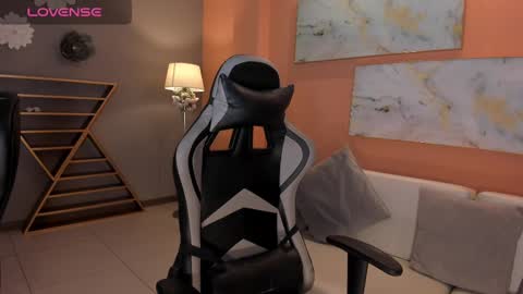 EllaClark online show from 02-19-25, 06:54