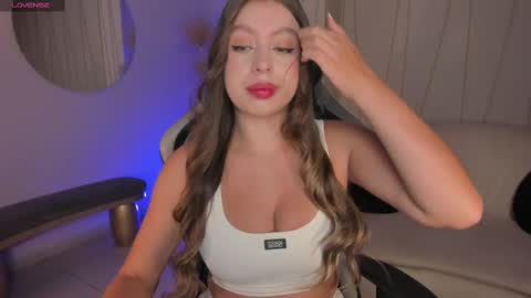 EllaClark online show from 03-04-25, 07:11
