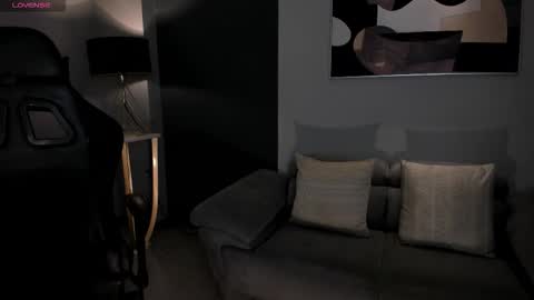 EllaClark online show from 10-11-25, 06:39