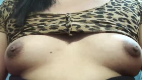 Snapshot of ellah_morena chatting on 01-18-25, 01:29 Ellah online show from 01-18-25, 01:29