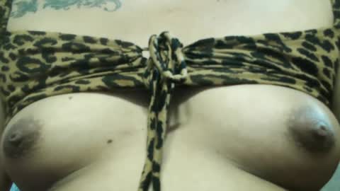 Snapshot of ellah_morena chatting on 01-19-25, 08:29 Ellah online show from 01-19-25, 08:29