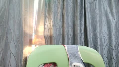 Snapshot of ellah_morena chatting on 01-22-25, 04:34 Ellah online show from 01-22-25, 04:34