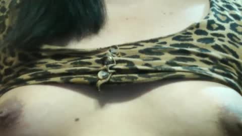 Snapshot of ellah_morena chatting on 01-29-25, 05:19 Ellah online show from 01-29-25, 05:19