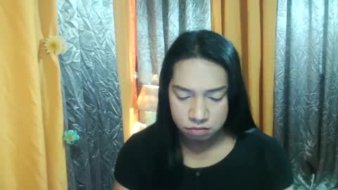 Snapshot of ellah_morena chatting on 02-05-25, 03:02 Ellah online show from 02-05-25, 03:02