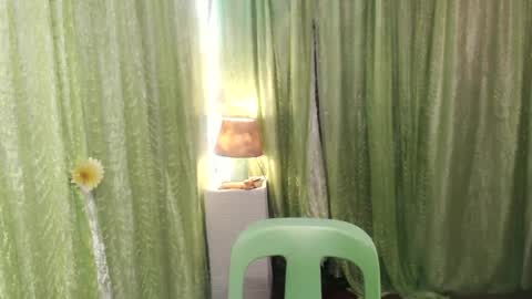 Snapshot of ellah_morena chatting on 02-19-25, 04:44 Ellah online show from 02-19-25, 04:44