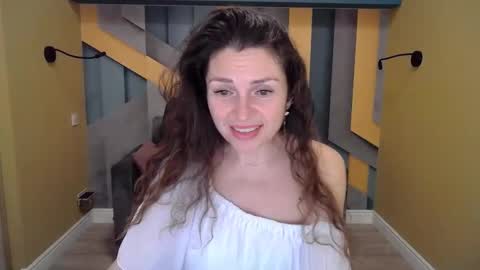 EllaLongs online show from 12-15-24, 04:04