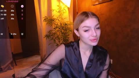 ellamilla online show from 01-09-25, 05:44