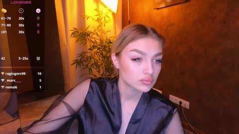 ellamilla online show from 01-09-25, 08:45