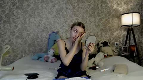 ellamilla online show from 10-29-25, 10:06