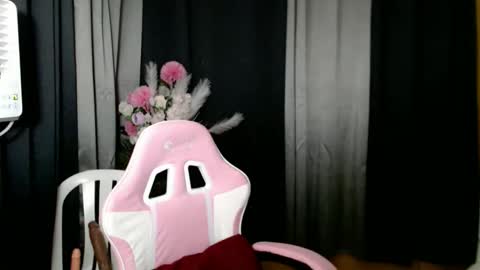 ELLA online show from 02-25-26, 05:39